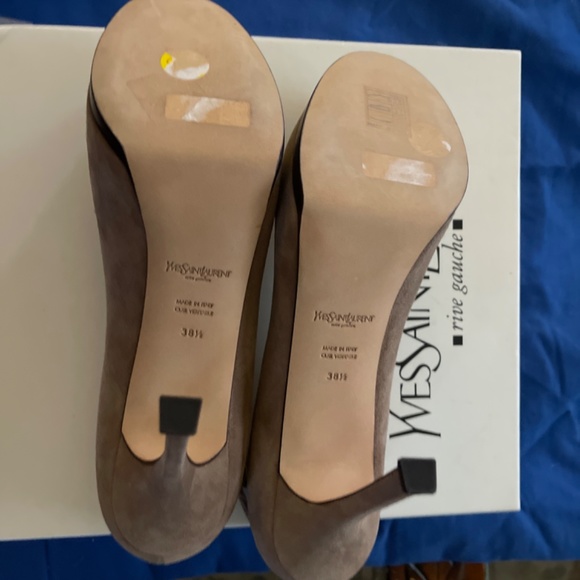 Yves Saint Laurent size 38 Nude shoes brand new never worn - Picture 6 of 7
